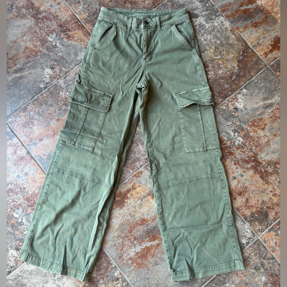 American Eagle Khaki Green Trousers